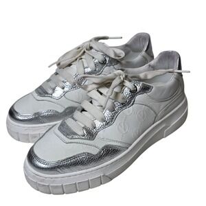 Valentino Garavani Womens Sneakers White Silver Leather Logo Size 39 SB2